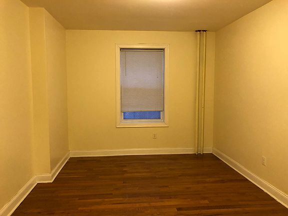 4th image of 11 Gifford Ave APT 1B