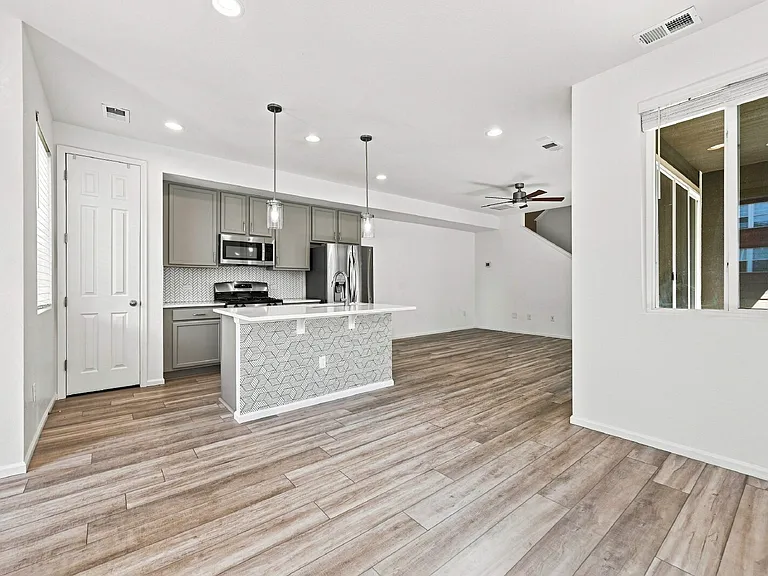 17069 E Exposition Dr — Photo 7