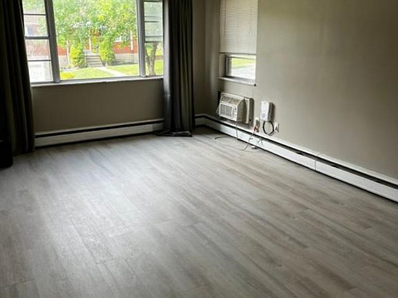 2nd image of 4790 Clevesdale Dr APT 1