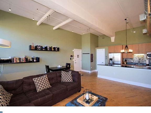 4th image of 200 Lincoln Ave Suite 221