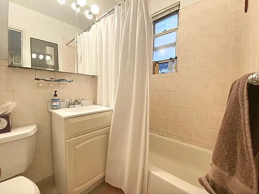 Rented by Compass | media 12