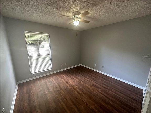 3rd image of 4120 Canoga Park Dr