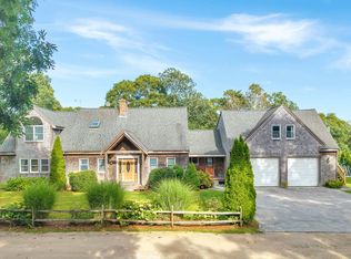 68 Front St, Oak Bluffs, MA 02557