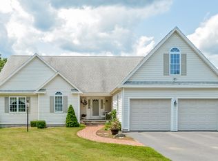 30 Pleasant Harbour Rd, Plymouth, MA 02360