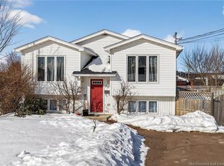 28 Hemmer Jane Dr, Moncton, NB E1G2H4