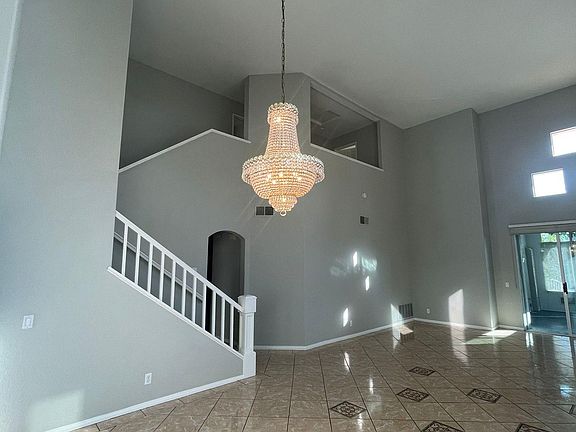 5th image of 1549 Sapphire Ln
