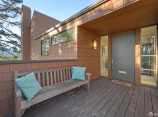 214 The Knl, Orinda, CA 94563