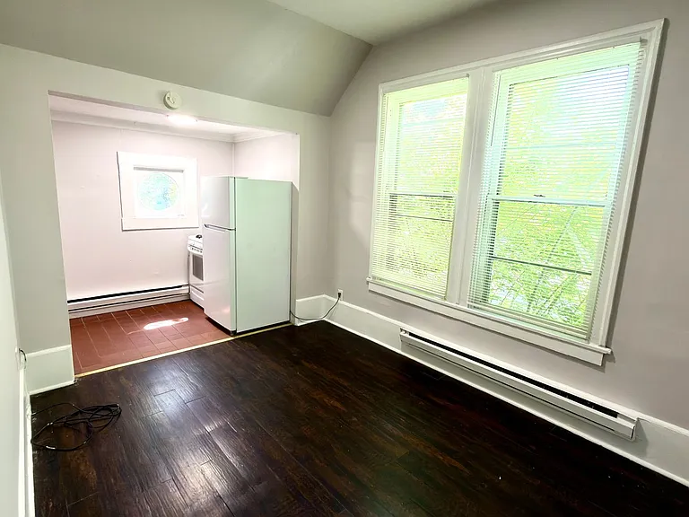 196 N Goodman St — Photo 28