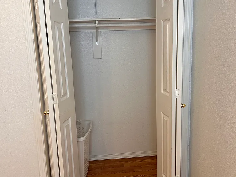 1425 W Sligo St #16 — Photo 9