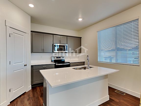3rd image of 3951 Ryedale Way
