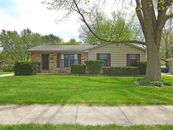 2901 78th St, Urbandale, IA 50322