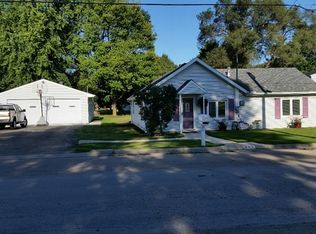 705 Griswold Ave, Sterling, IL 61081