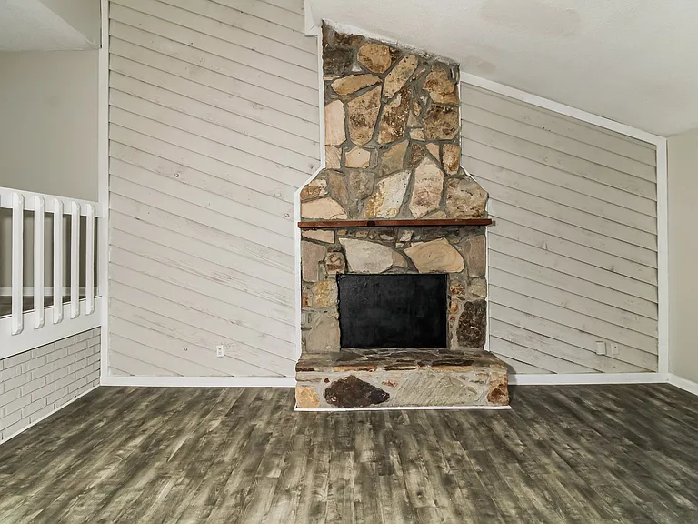 6620_018_living_room_13231734.jpg