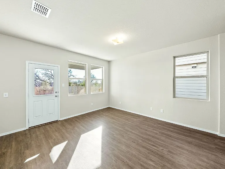 5118 Sandstone Way — Photo 7