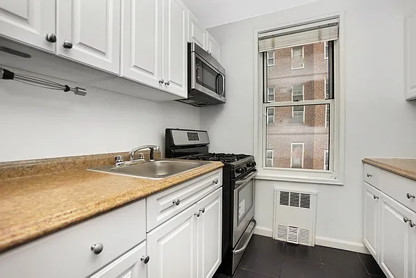 Rented by Corcoran | media 18