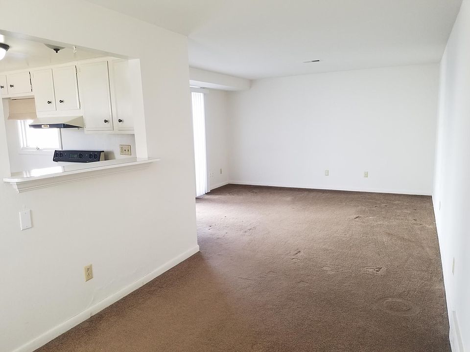 1st image of 5 Gloucester Ave