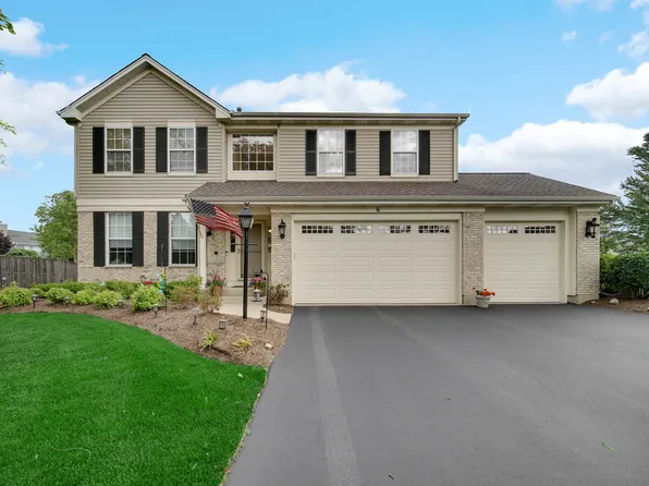6 Yorkshire Ct, Algonquin, IL 60102