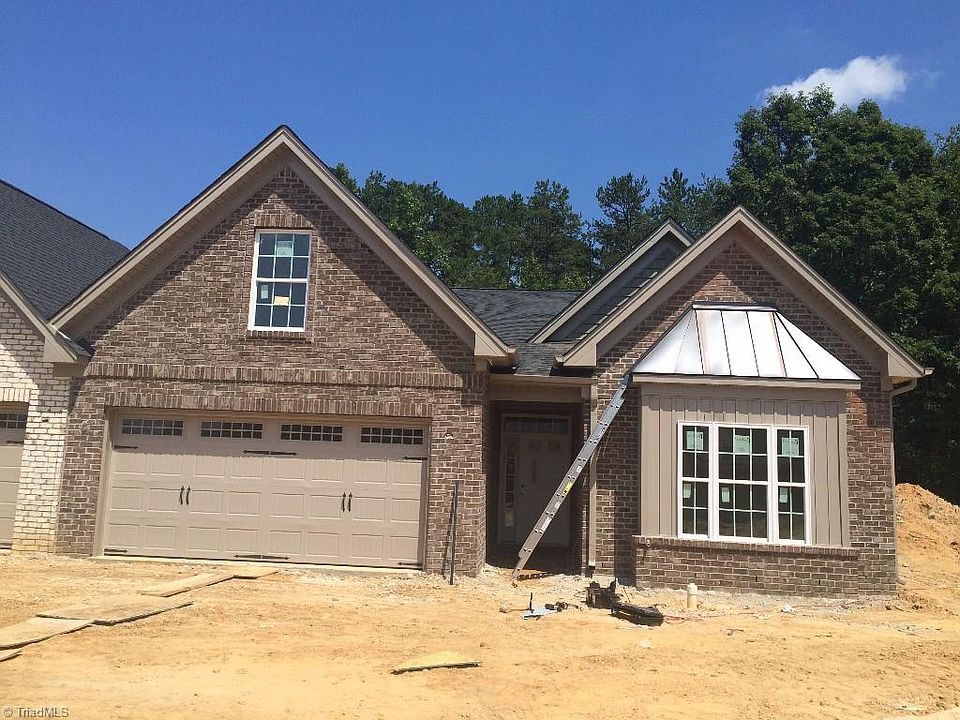 2nd image of 121 Englewood Ct