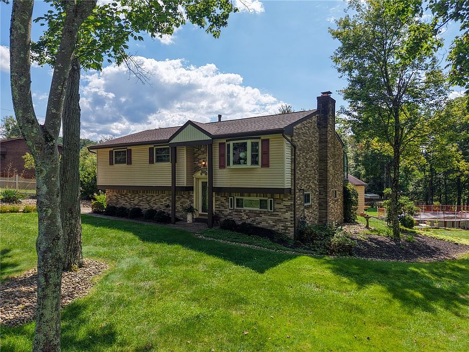 1st image of 668 Bairdford Rd