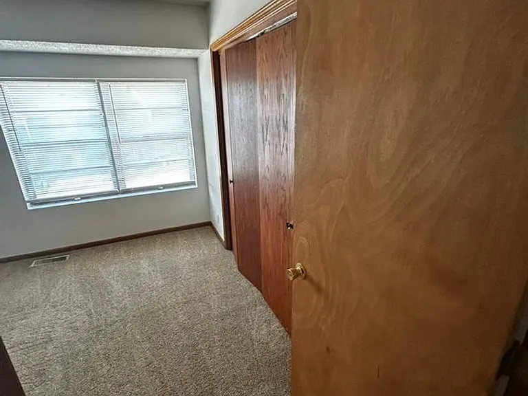 1230 S Jackson St — Photo 14