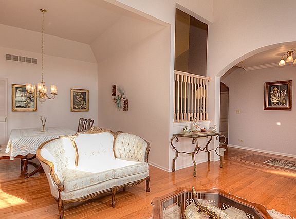 4th image of 189 Ashfield Ct