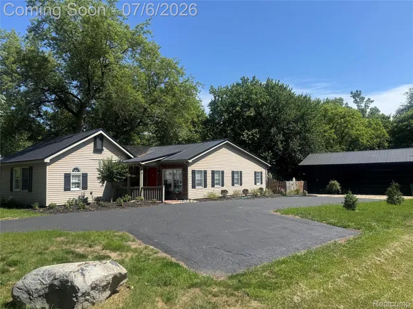 308 N Seymour Rd, Flushing, MI 48433