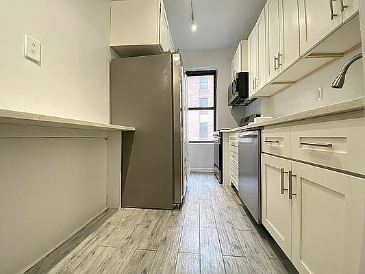 1st image of 326 Saint Johns Pl #B8