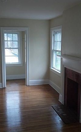 4th image of 250 E Sherborne Dr