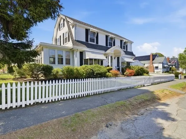 57 Cumberland Cir, Lynn, MA 01904
