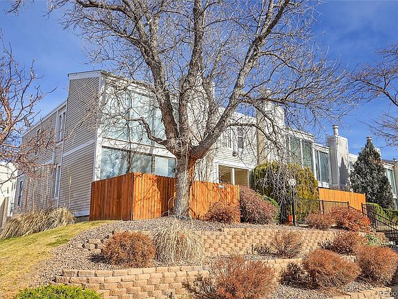 2nd image of 1050 S Monaco Parkway #10