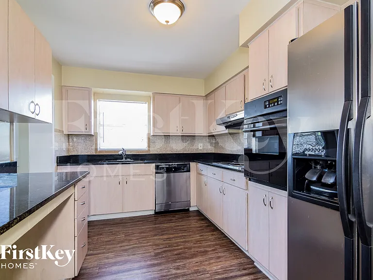 4818 W Bay Villa Ave — Photo 6