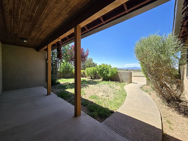 4 Alma Ct — Photo 26