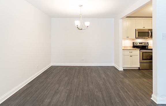 2nd image of 640 Murray Ln Unit 113