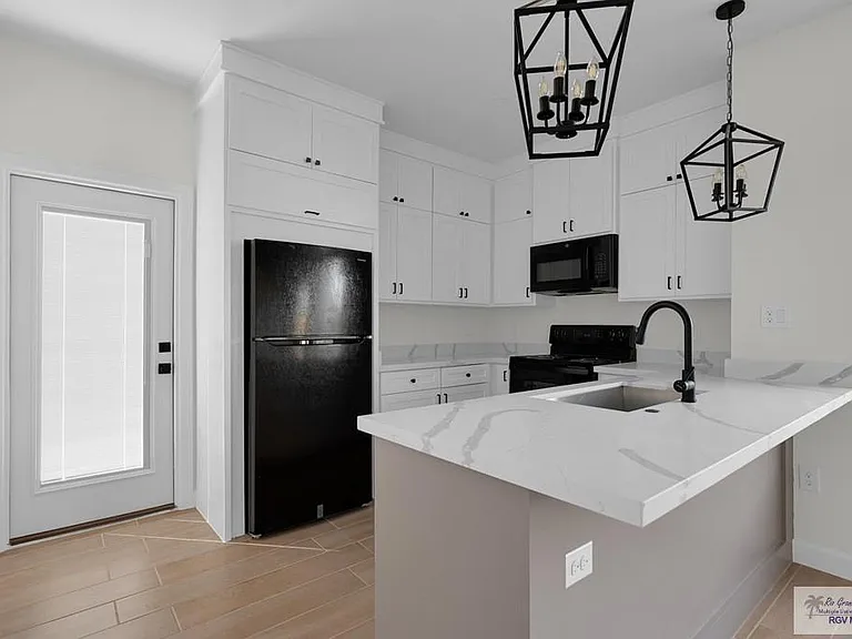 3525 Hidalgo St #3 — Photo 11