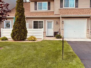 8338 Delaney Dr #48, Inver Grove Heights, MN 55076