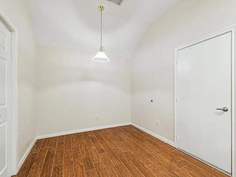 2806 Crescent Star Rd — Photo 11