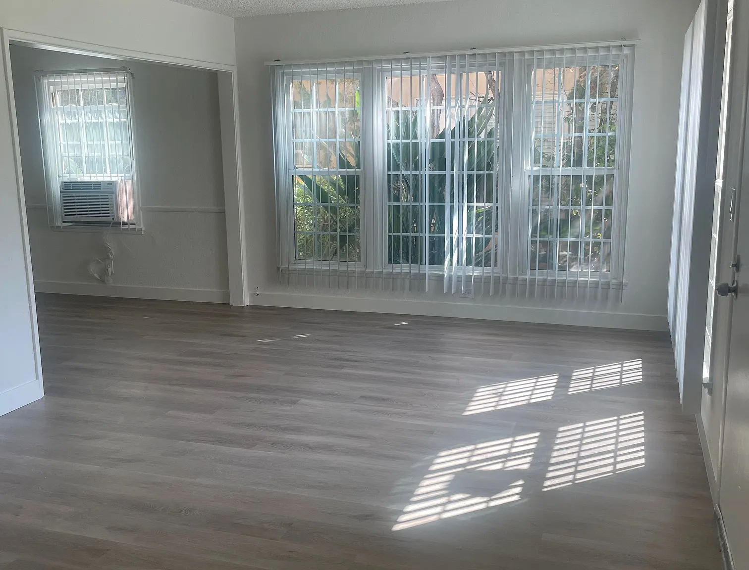 2 bed, 800 sqft, $2,295 — Photo 2