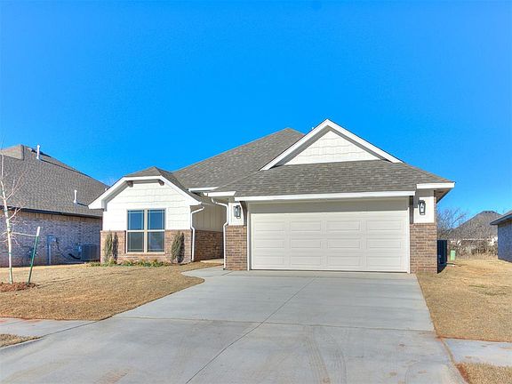 3rd image of 14121 Upper Village Dr