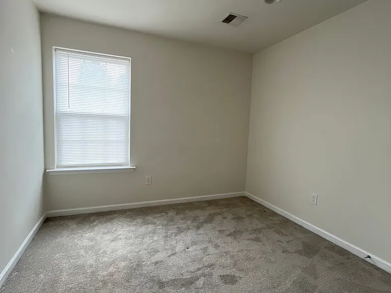 336 Central Park Ave — Photo 10