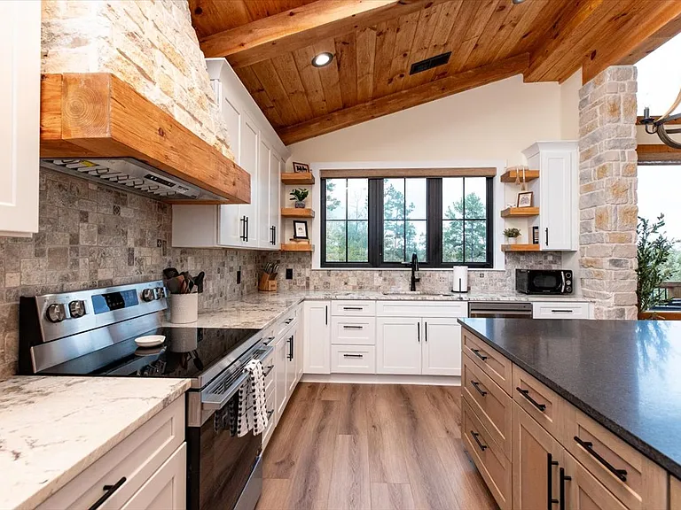 458 Palisade Dr — Photo 32