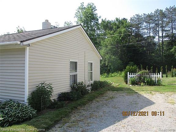 2nd image of 3697 Ferndale Dr