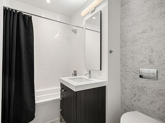 5th image of 416 W 52nd St #725