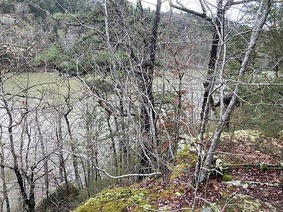 4th image of 321 County Road 1721