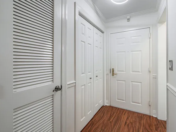 207 Shearwater Ct West image 12 of 33