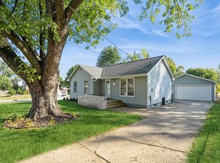 3923 80th St, Urbandale, IA 50322