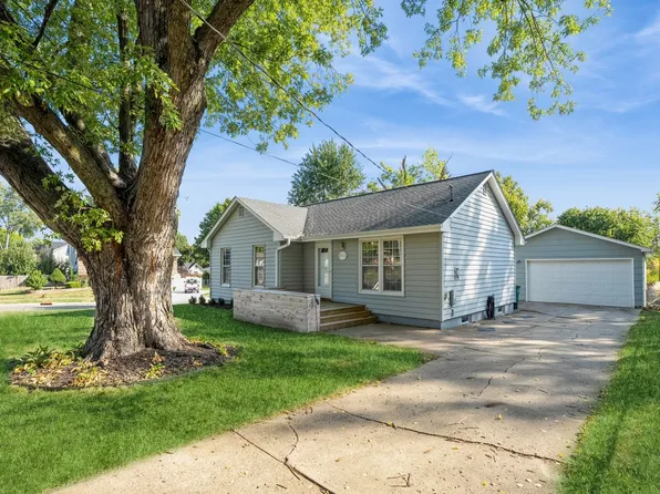 3923 80th St, Urbandale, IA 50322