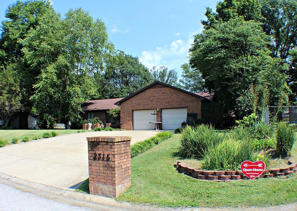 1st image of 2315 Black Oak Dr