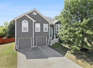 18424 Juniper St, Gardner, KS 66030