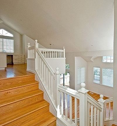 3rd image of 11 Sunrise Ct