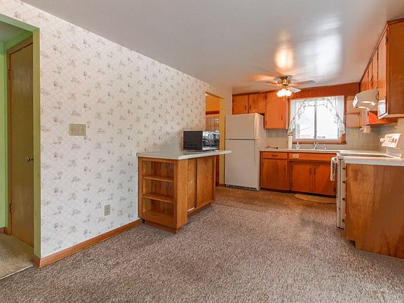 5th image of 196 Brookwood Way N
